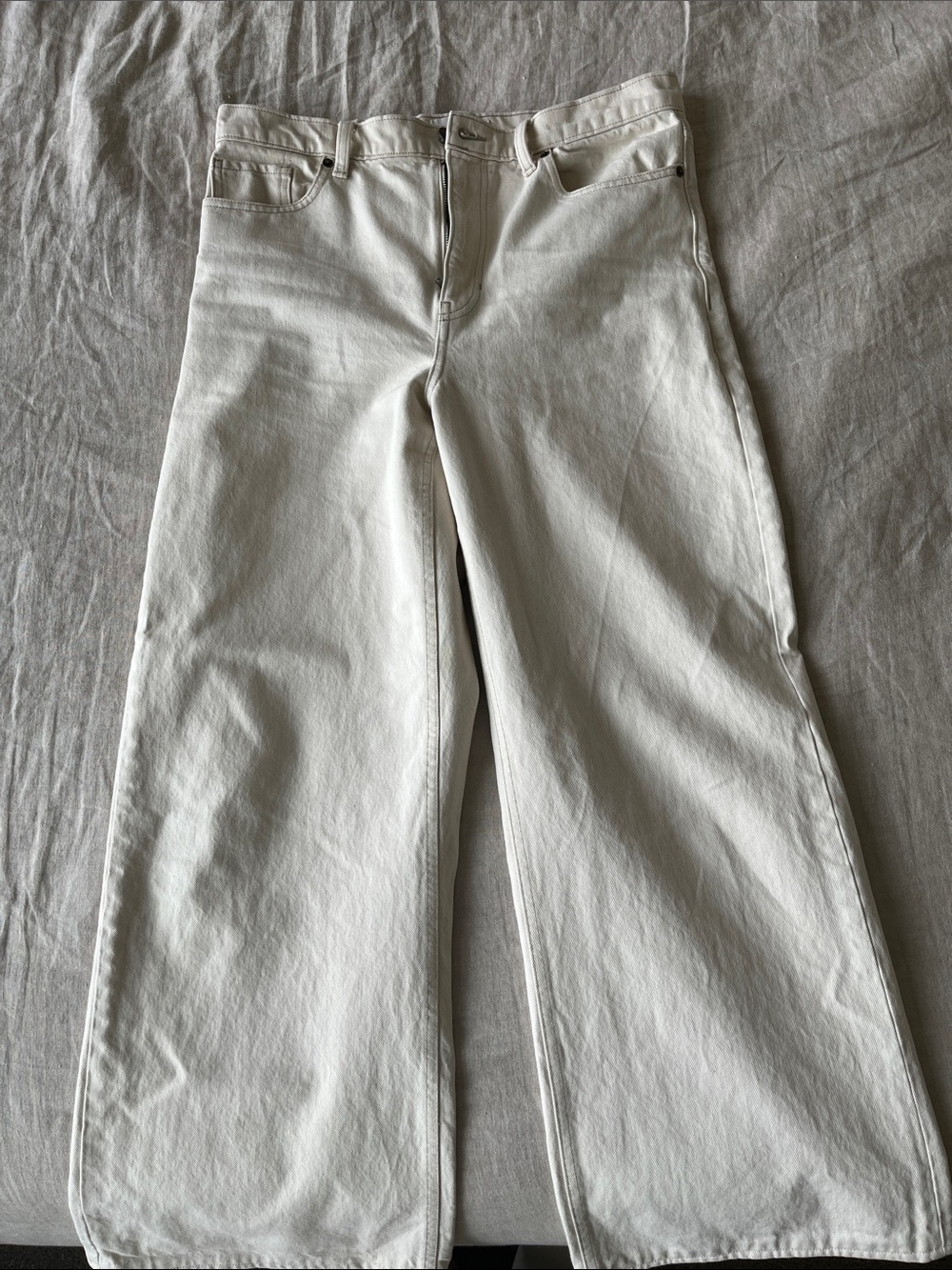 Banana Republic Wide Leg Jeans in Off-White